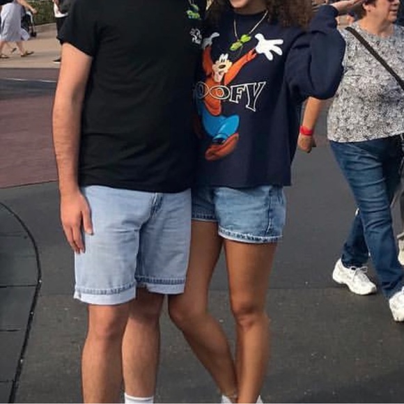 VINTAGE 90s Goofy Crewneck Sweatshirt - Picture 7 of 7